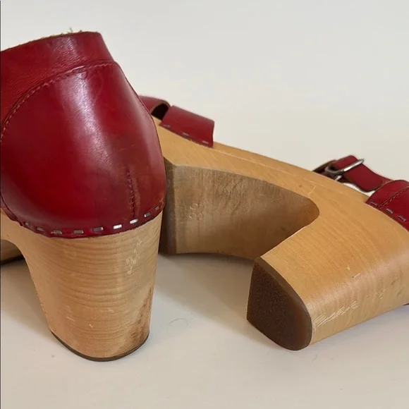 Swedish Hasbeens Red Leather T-Strap  Platform Heels EU 39 / 8-8.5 - Picture 4 of 11